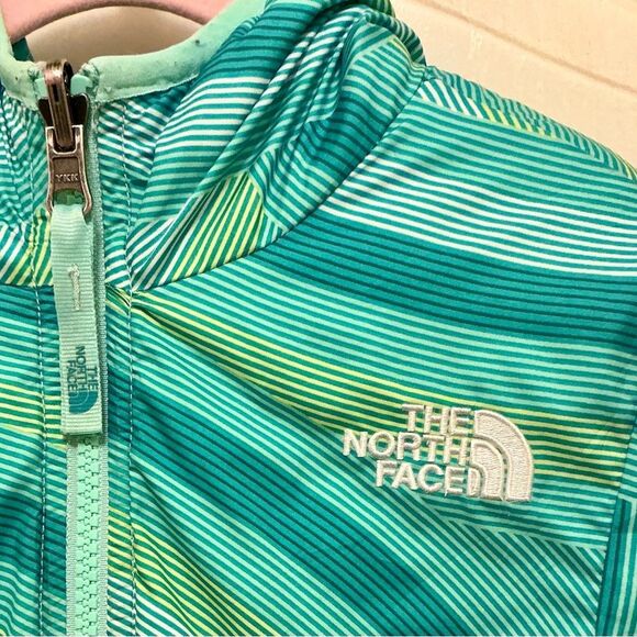 The North Face Girls’ Reversible Full-Zip Hooded Puffer Insulated Jacket Size 5 - Picture 2 of 8